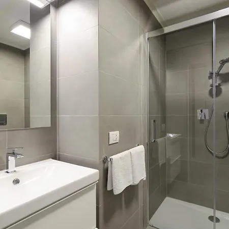 Apartment Central Beautiful Two Level Loft! *
