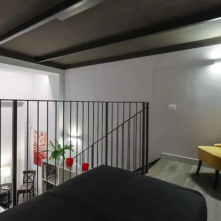 Central Beautiful Two Level Loft! Apartment *